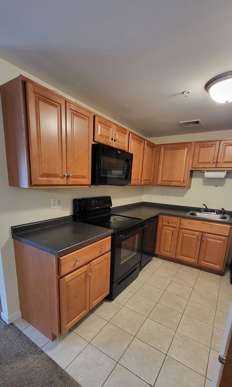 2 beds, 1 bath, 972 sqft, $2,200, Unit 303