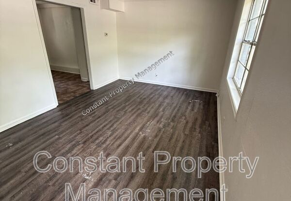 931 MAGNOLIA DR