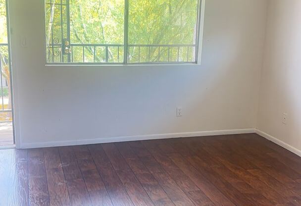 1 bed, 1 bath, 640 sqft, $875, Unit 230