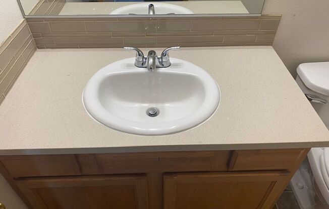 2 beds, 2 baths, 981 sqft, $1,699, Unit 210