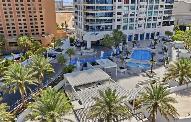 2 beds, 2 baths, $2,300, Unit # 707