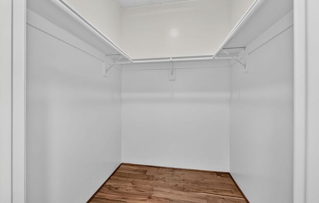 2 beds, 2 baths, $3,200, Unit Unit 806