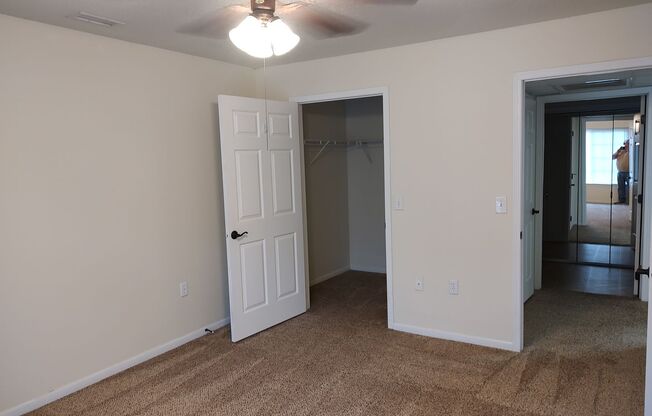 2 beds, 1 bath, $1,130