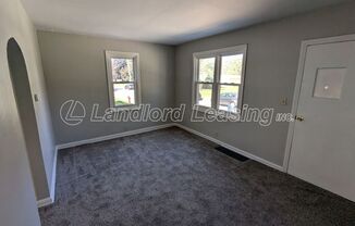 3 beds, 1 bath, $995