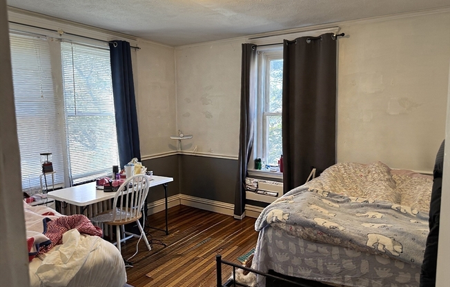 2039 Commonwealth Ave.