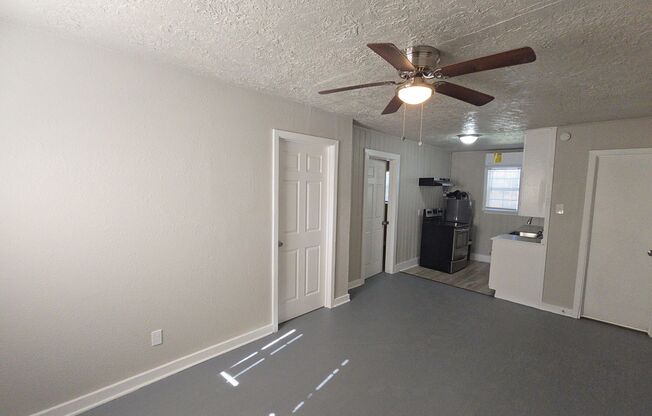 3335 Tuam St **HALF OFF SECOND MONTH'S RENT** ACCEPTING SEC 8/HOUSING**