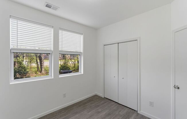 2 beds, 1.5 baths, 850 sqft, $1,299, Unit C3