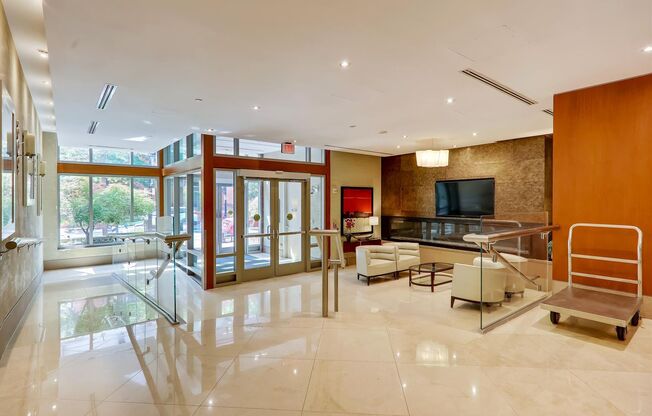 2 beds, 2 baths, $4,000, Unit # 1017