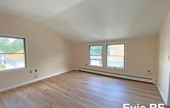 539 541 COMMONWEALTH AVE