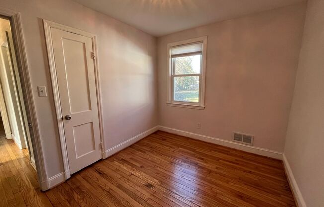 3 beds, 1 bath, $2,000