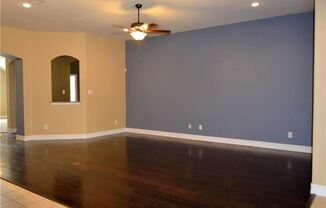 612 Peterhouse Dr