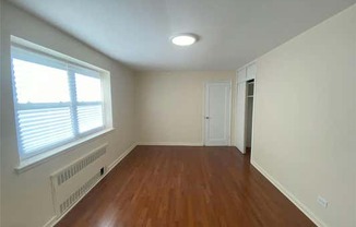 65 16 GRAND CENTRAL PKWY