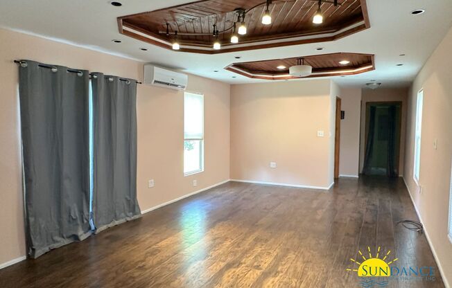 Quaint Mobile Home in Navarre!