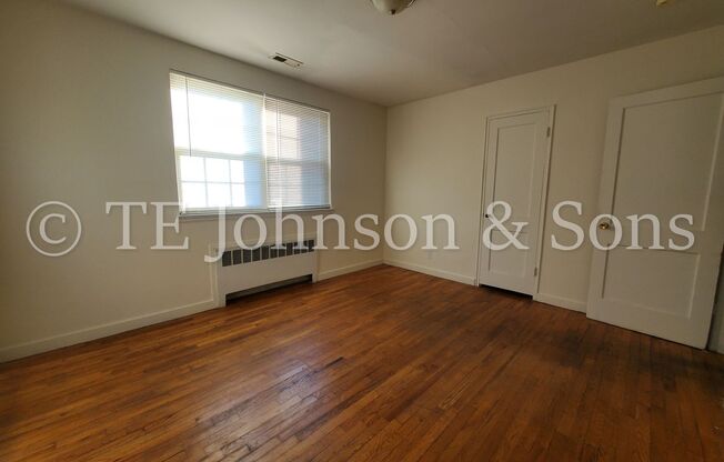 2 beds, 1 bath, $1,100, Unit Apt. D