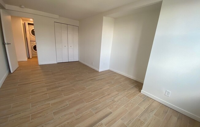 1 bed, 1 bath, 735 sqft, $4,000, Unit 25R