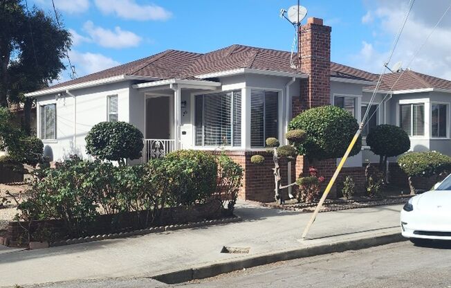 Stunning Beautiful Classic Renovated Home! San Leandro 3 Bed 1.5 Bath W/Large Bonus Room