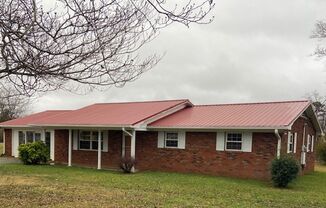 Seymour 37865 -  COMING SOON! Available February 1st! One-level brick home with 3 bedrooms, 2 baths. - Call Linda Meese (865) 591-6004