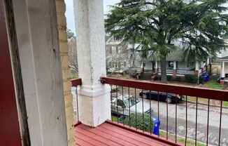 3 beds, 1 bath, $1,150