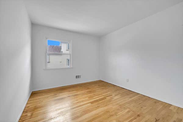 214 17 15 AVE
