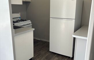 Studio, 1 bath, 400 sqft, $1,200, Unit 902