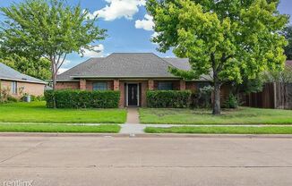 825 Shannon Dr