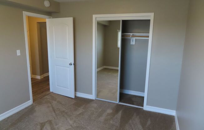 2 beds, 1 bath, 800 sqft, $2,345, Unit 3868.5