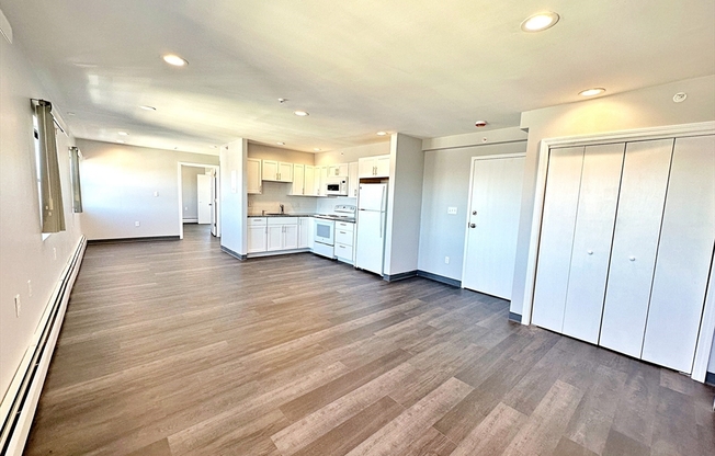 1 bed, 1 bath, 671 sqft, $3,000, Unit 601