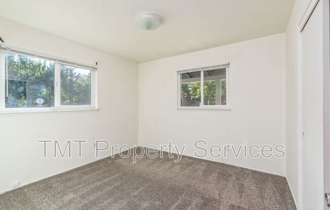 2427 33 ST