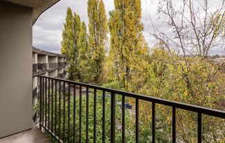 Four Seasons - Spacious 2 Bedroom 2 Bath along Montlake's Portage Bay, Seattle