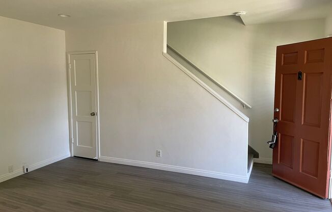 APT FREMONT & GRAND