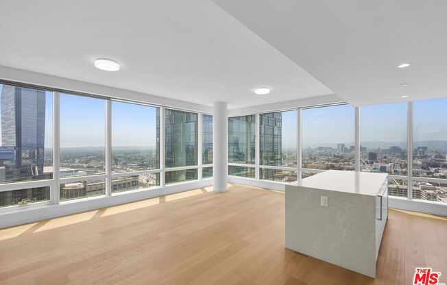 2 beds, 2 baths, 1,305 sqft, $4,800, Unit 2811