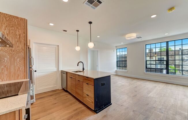 2 beds, 2 baths, 923 sqft, $2,414, Unit 408