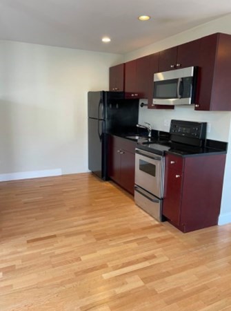338 W Broadway 2