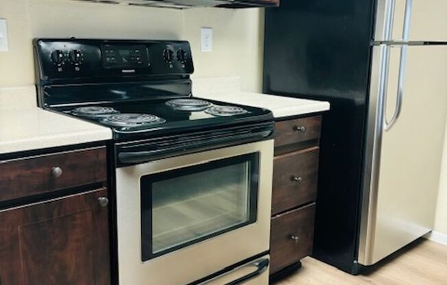 2 beds, 1 bath, 830 sqft, $1,349, Unit 140