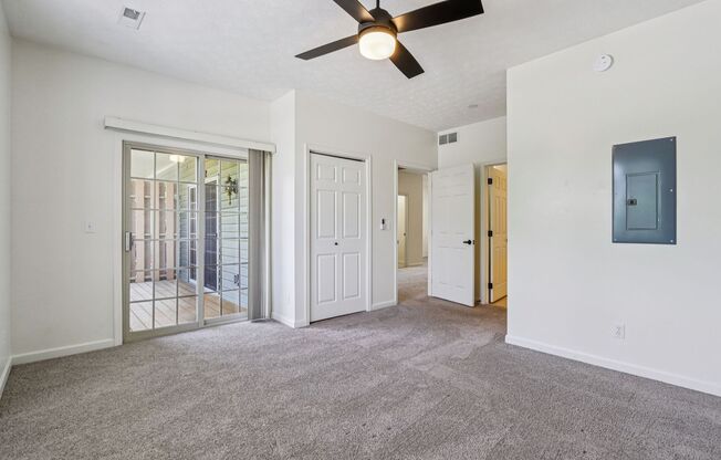 1 bed, 1.5 baths, 1,100 sqft, $1,565