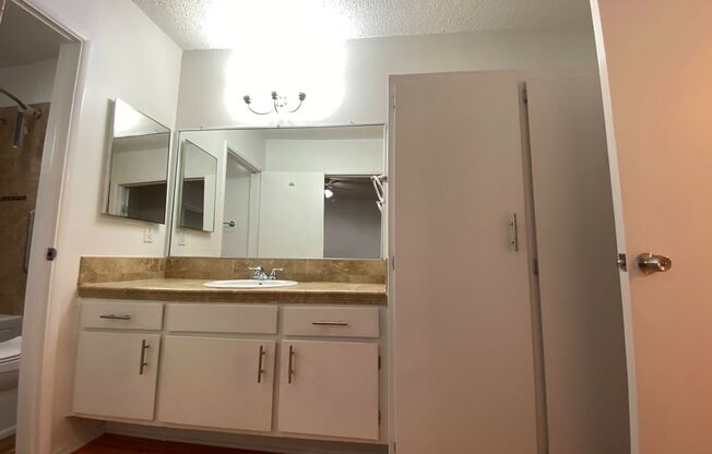 1 bed, 1 bath, $1,825, Unit 072#106