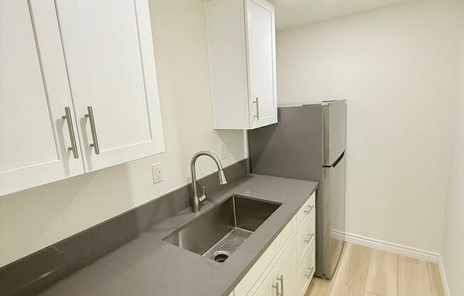 Studio, 1 bath, 261 sqft, $1,695, Unit 0101-66
