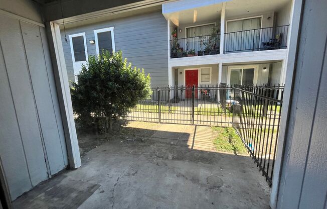 1 bed, 1 bath, 660 sqft, $1,400, Unit 1002