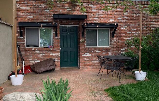 Updated 2-Bedroom Apartment in a Charming Community