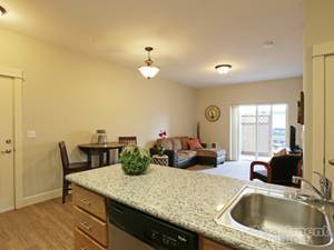 1 bed, 1 bath, 684 sqft, $1,595, Unit 305-F