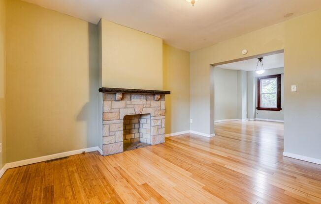 AVAILABLE NOW - Traditional 4+ Bedroom Home Located in Mt. Washington! Ask how you can get up to one month of free rent!