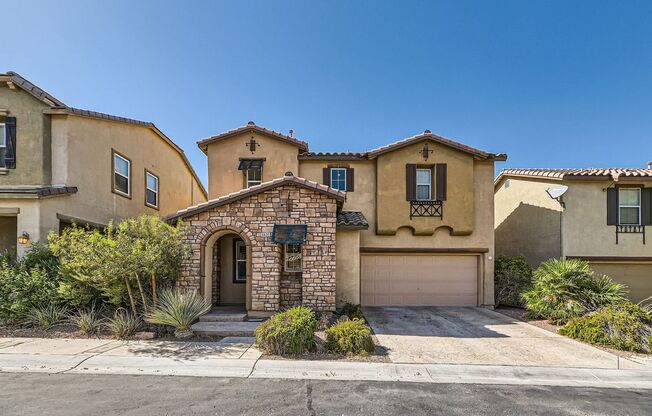 Beautiful 2 Story Home Freshly Painted!!!