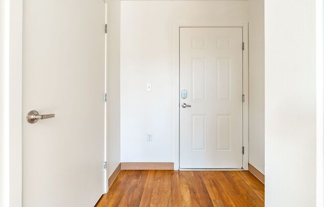 Studio, 1 bath, 375 sqft, $1,495, Unit 511