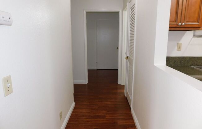2 beds, 2 baths, $2,650, Unit 301