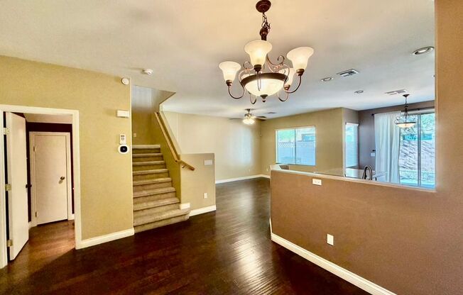 3 beds, 2.5 baths, $1,800