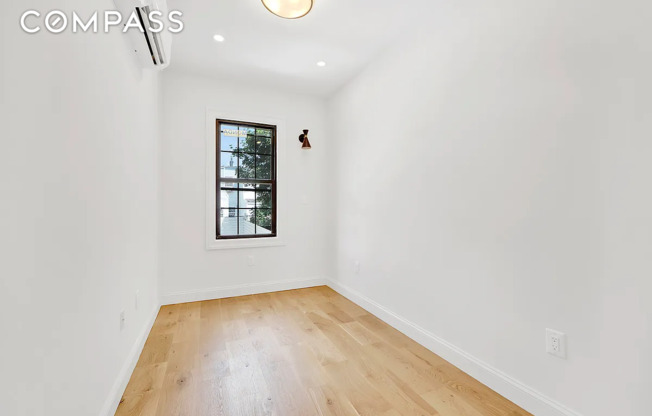 297 HOWARD AVE