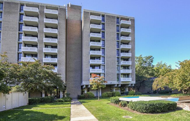 2 beds, 1 bath, $2,499, Unit Unit 414N