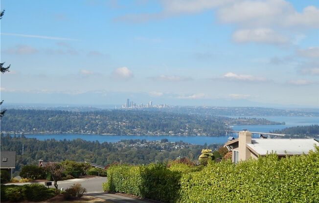 5bd/5ba Bellevue Home