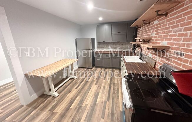 1 bed, 1 bath, 1,000 sqft, $1,295, Unit I