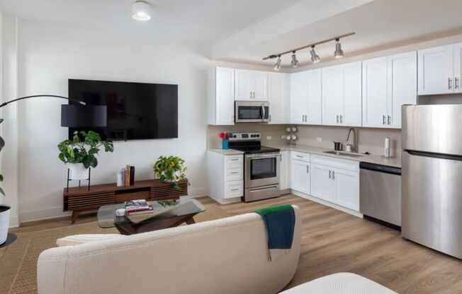 Studio, 1 bath, 440 sqft, $1,265, Unit 159-306